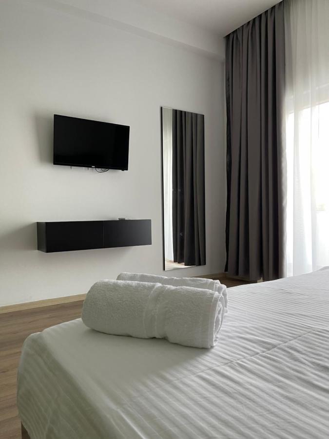 Hotel Ladi 4*